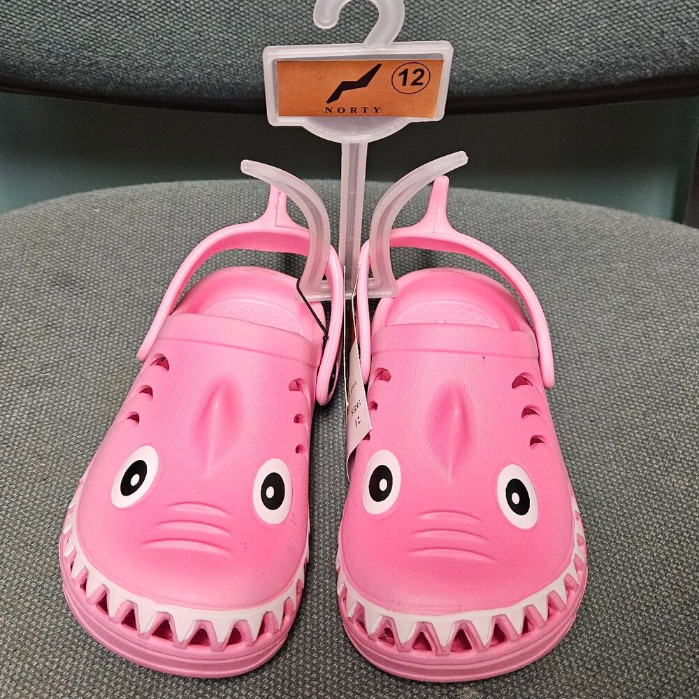 NWT. Croc-style Pink shark liitle girls slip-on size 12.